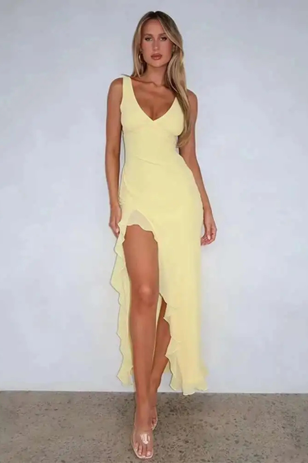 Elise – Vestido Midi con Escote en V y Bajo de Volantes para Boda