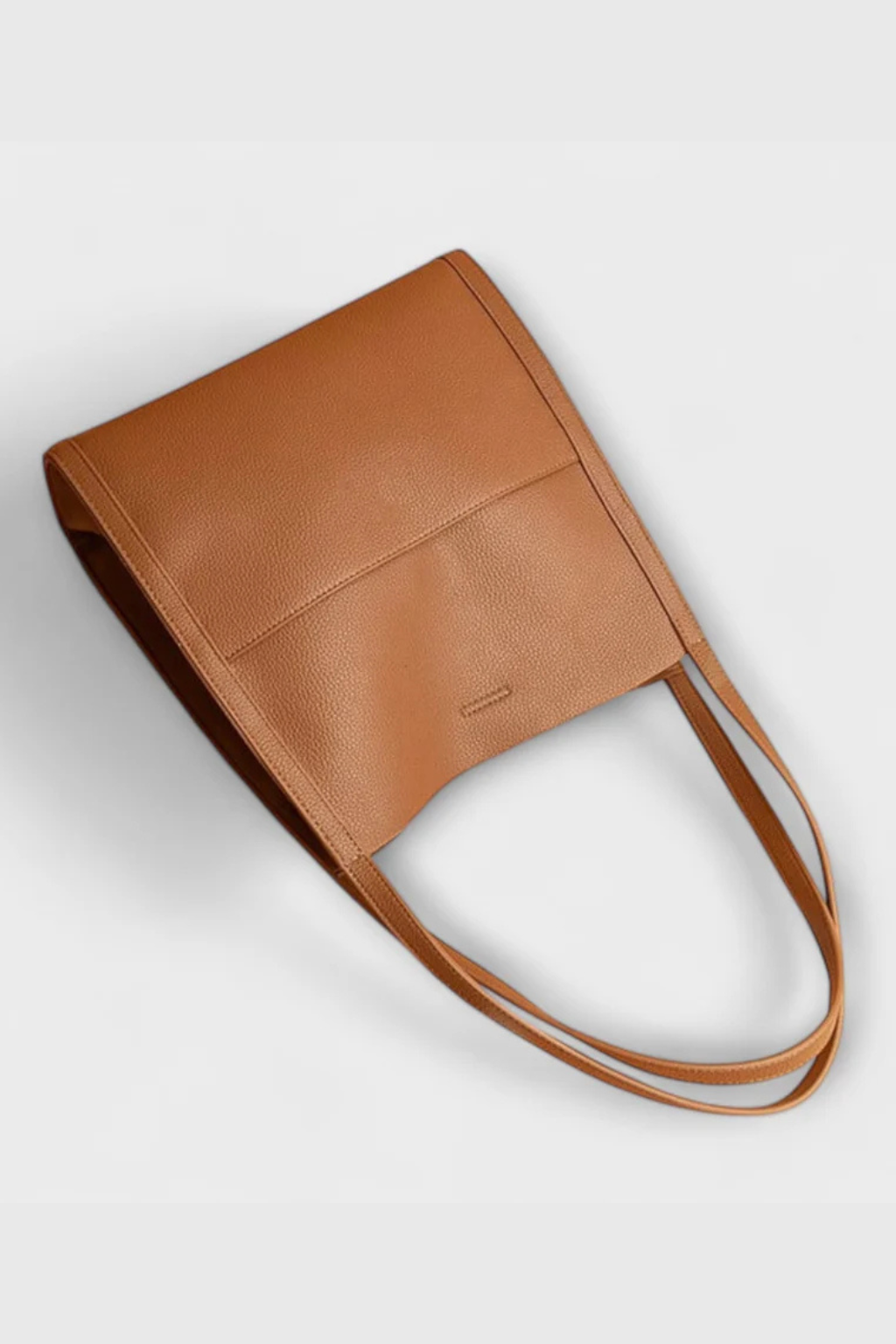 Neva – Bolso Tote Estructurado con Bolsillo Frontal Texturizado