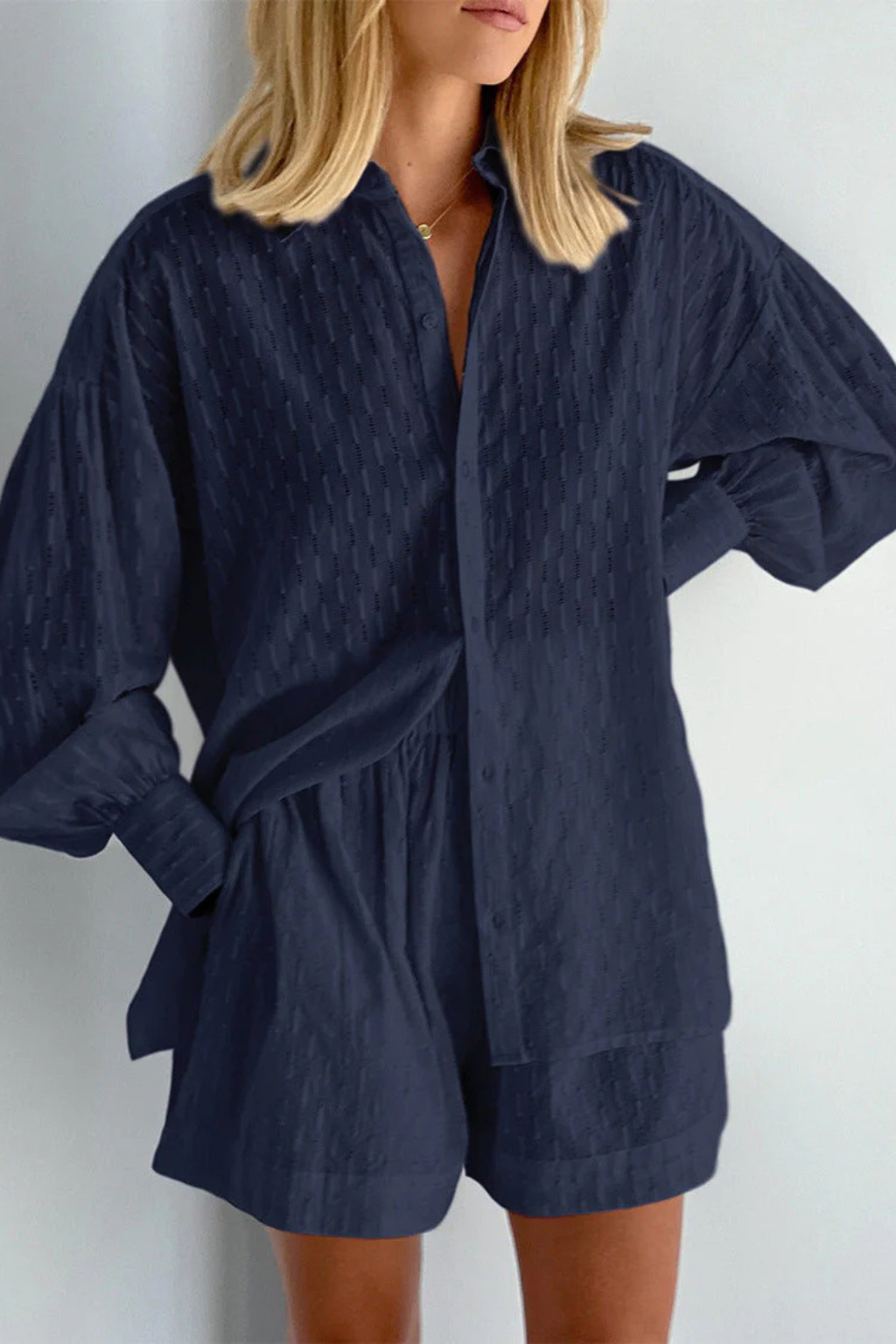 Darla – Conjunto de Camisa Broderie Oversize y Shorts de Verano