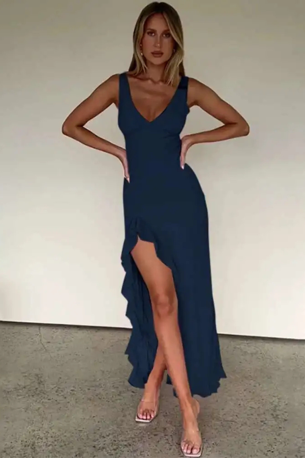 Elise – Vestido Midi con Escote en V y Bajo de Volantes para Boda