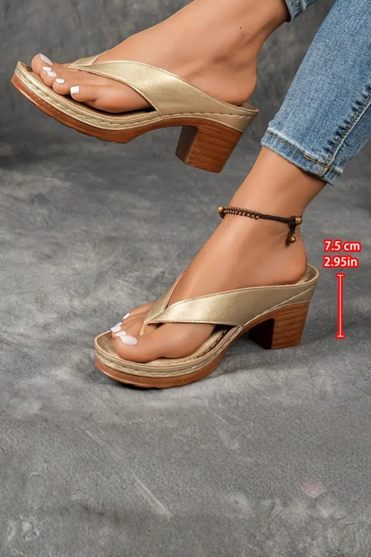 Felicity – Sandalias con Poste en el Dedo y Tacón Cuadrado Metálico