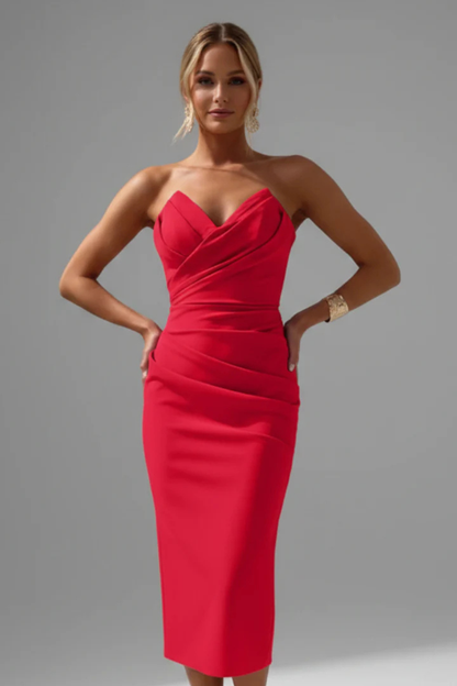 Genevieve – Vestido Midi sin Tirantes con Escote Corazón y Fruncido