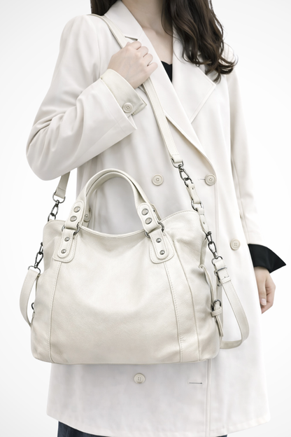 Elowen – Bolso de Hombro con Tachuelas Decorativas