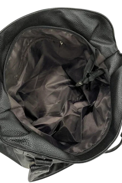 Elowen – Bolso de Hombro con Tachuelas Decorativas