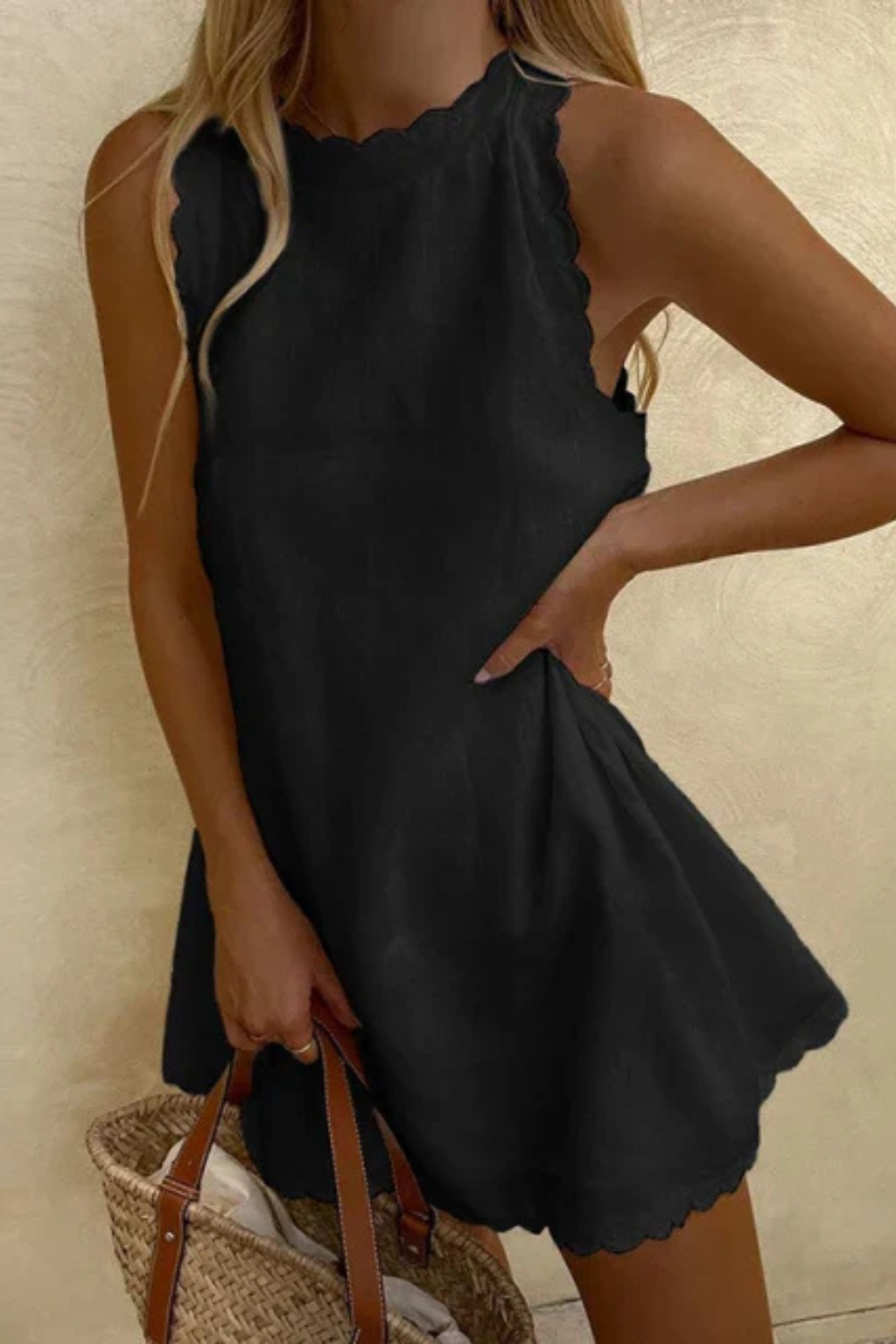 Tindall – Vestido Mini sin Mangas con Bajo en Festón