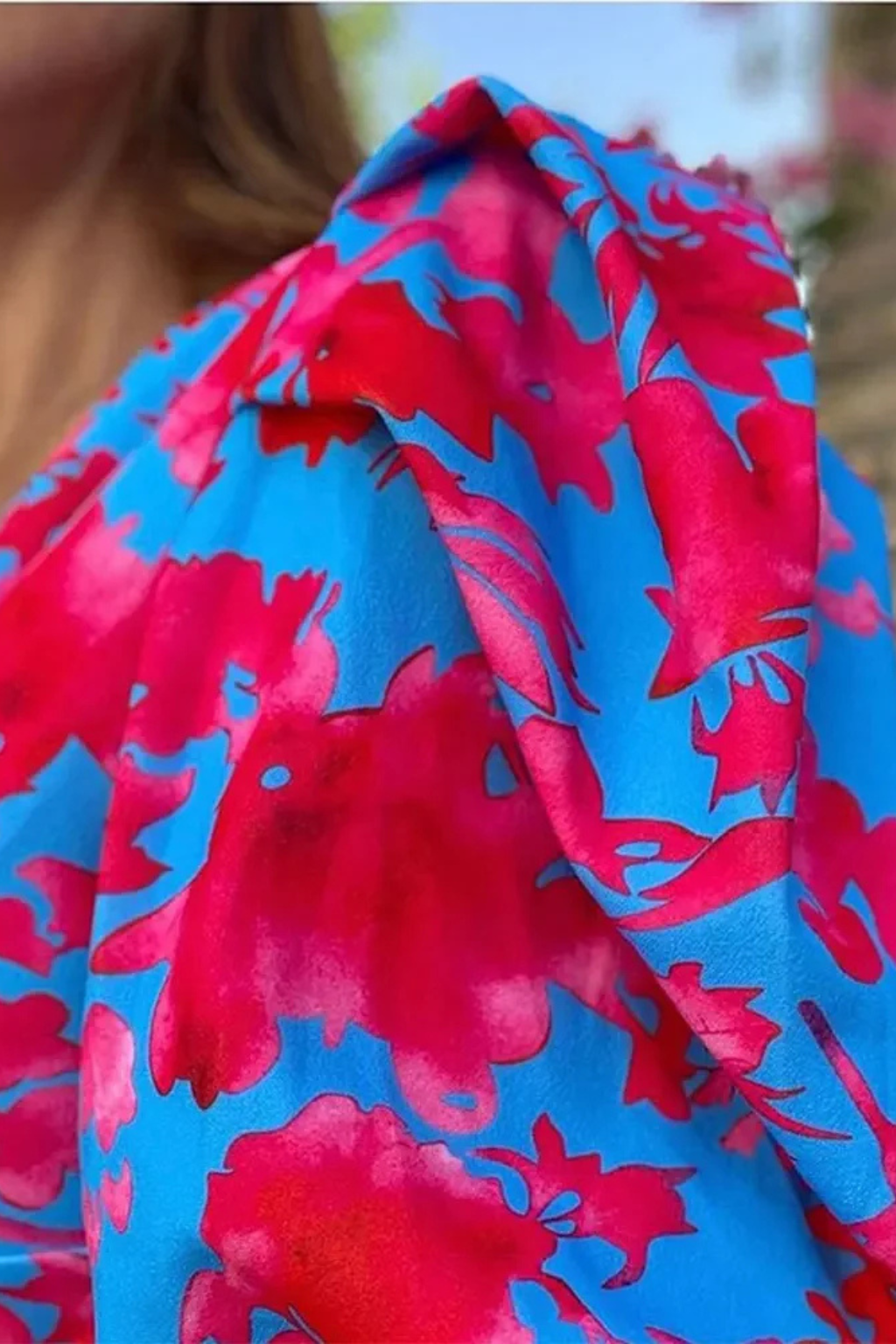 Sophia – Vestido Midi Floral con Manga Globo