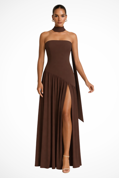 Yara – Vestido Maxi Strapless con Abertura Lateral