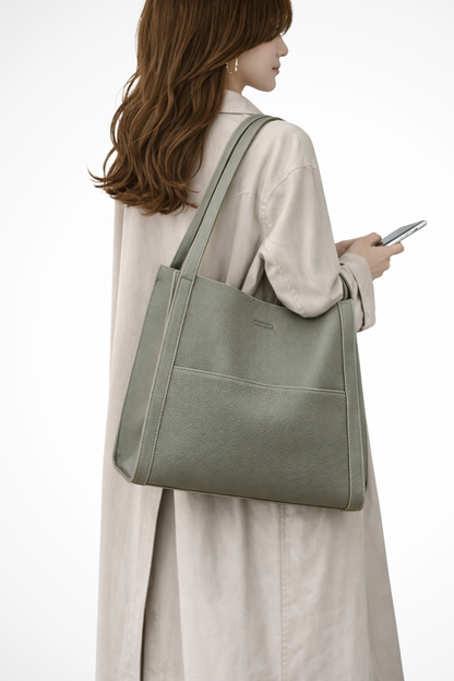 Neva – Bolso Tote Estructurado con Bolsillo Frontal Texturizado