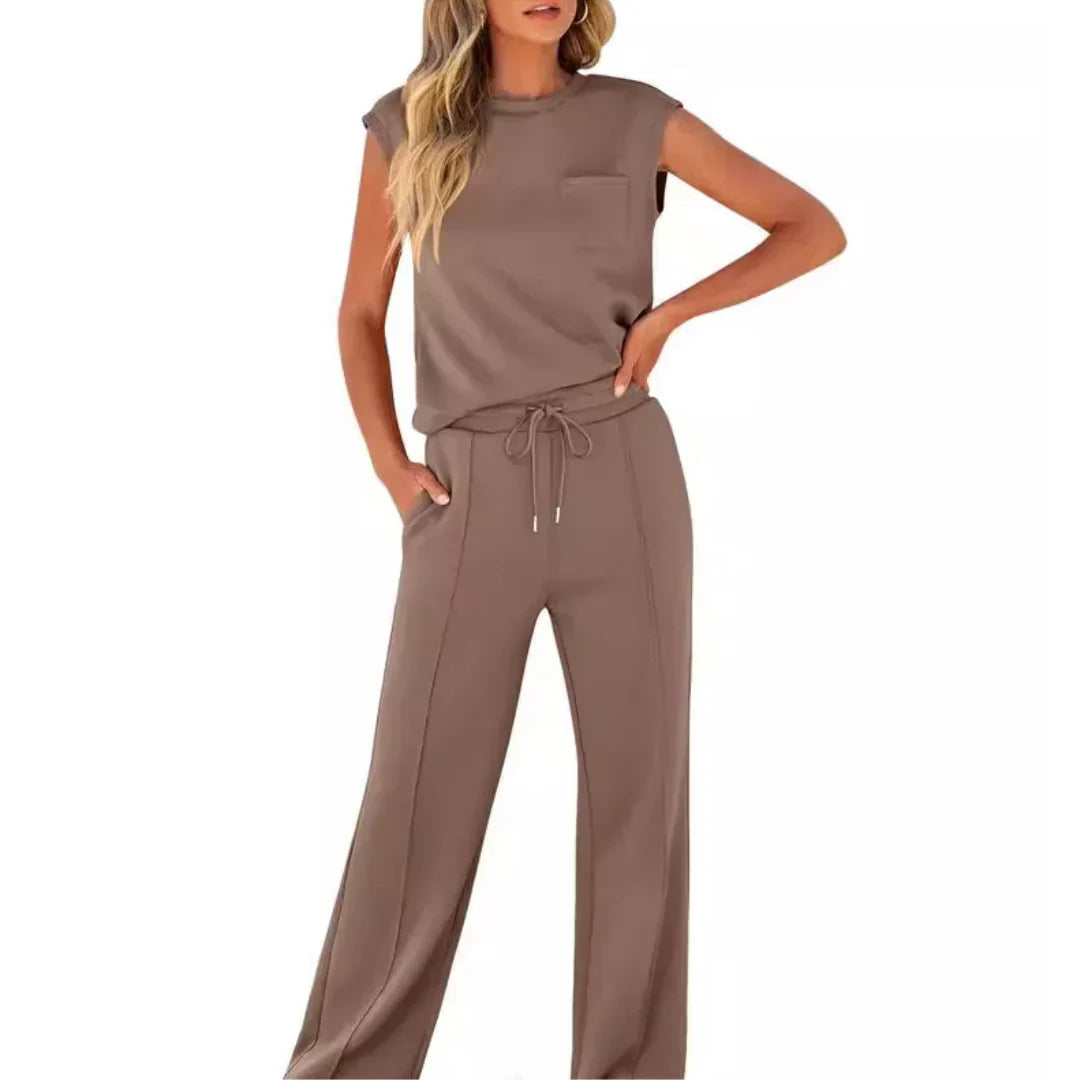 Detalle conjunto elegante para dama Kaiya – vista frontal | Horizoncor