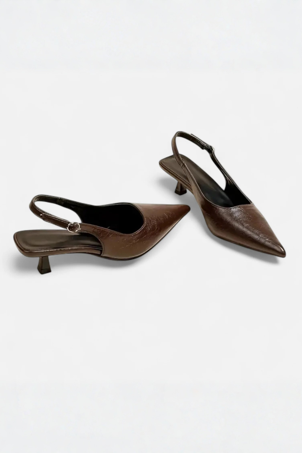 Lucinda – Kitten Heels Slingback con Punta Apuntada