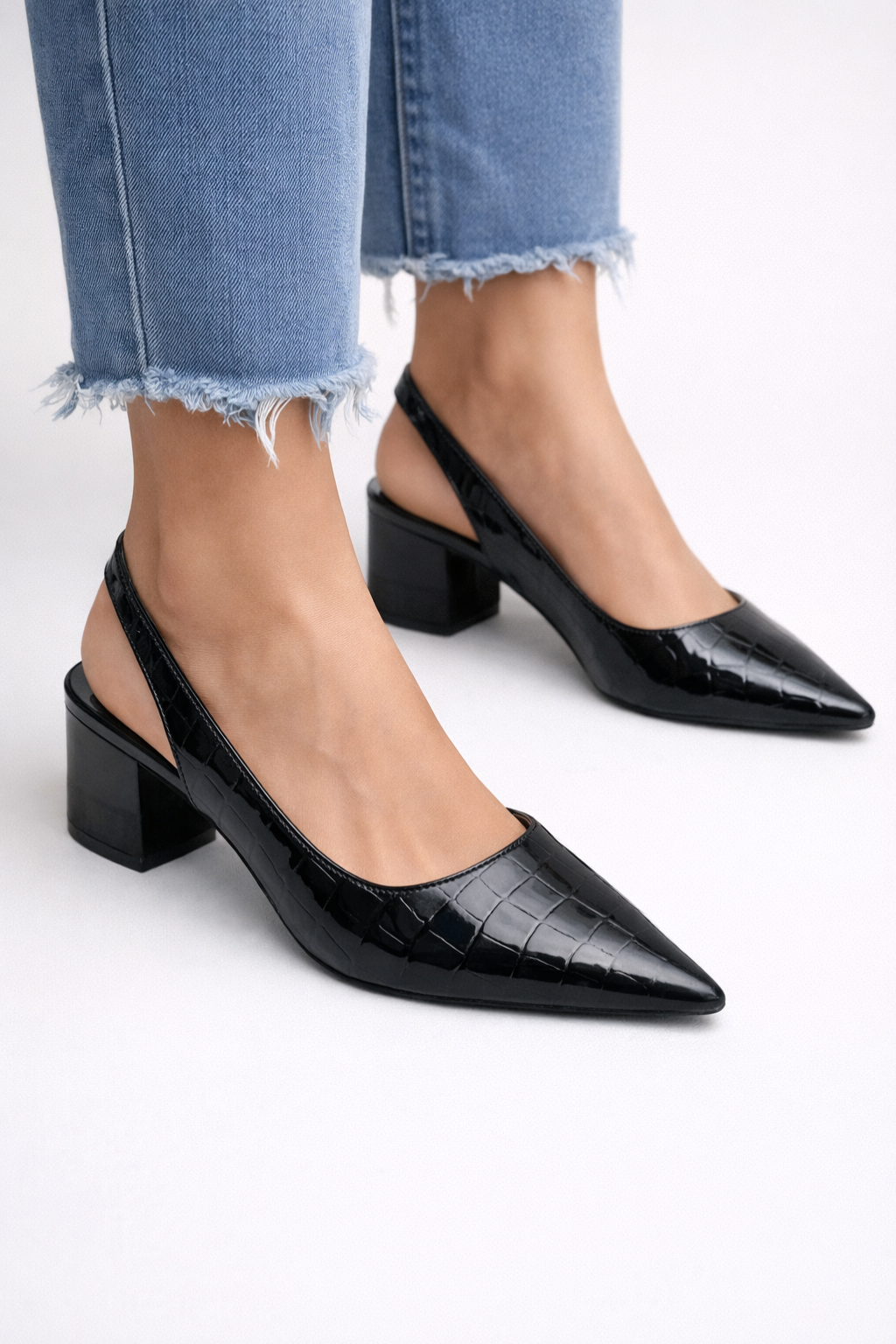 Lila – Zapatos de Tacón Bajo Slingback con Punta Apuntada