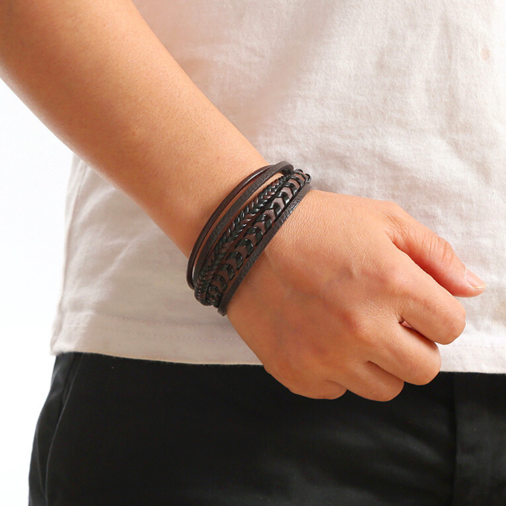 Cruz – Pulsera de cuero para hombres – robusta, elegante y atemporal