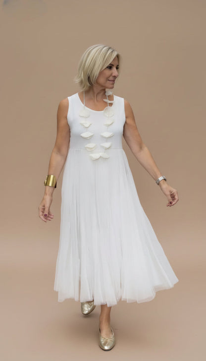 Detalle conjunto para dama Elara – vista frontal | Horizoncor