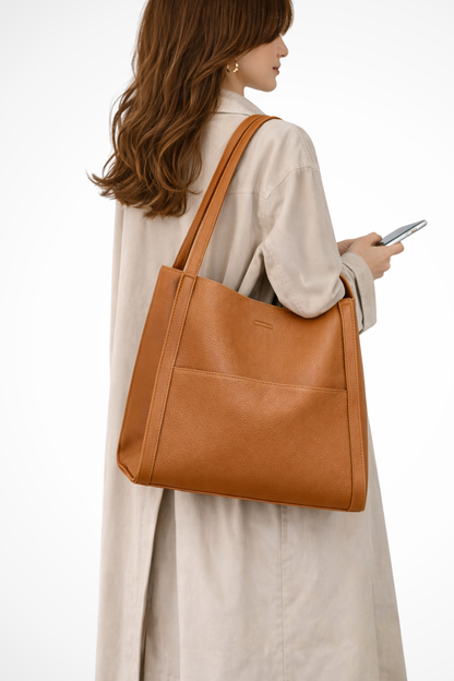 Neva – Bolso Tote Estructurado con Bolsillo Frontal Texturizado