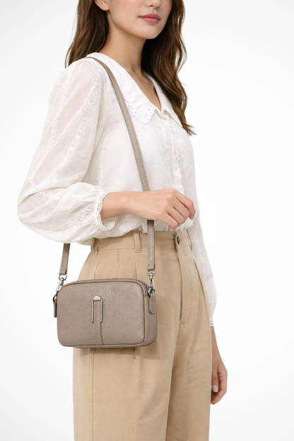 Pella – Bolso Bandolera Compacto con Doble Cremallera