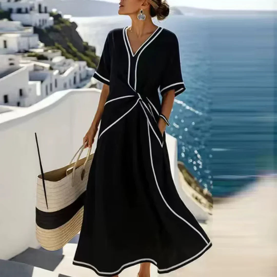Modelo con vestido largo elegante Cassia | Horizoncor México
