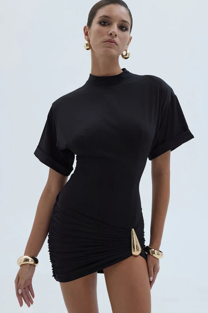 Elara – Vestido Mini Bodycon Fruncido con Manga Corta para Boda