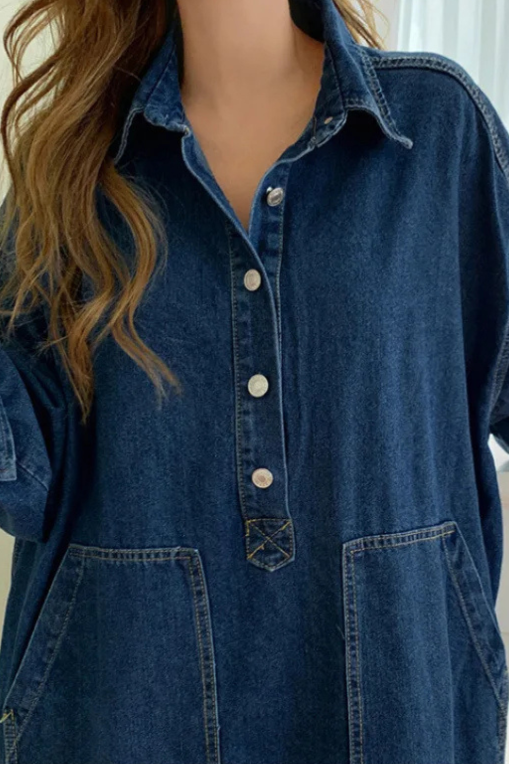 Margot – Vestido Maxi de Denim Oversize con Cuello y Bolsillos