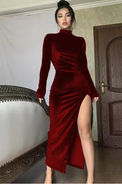 Nyra – Vestido Maxi Fruncido de Manga Larga con Abertura