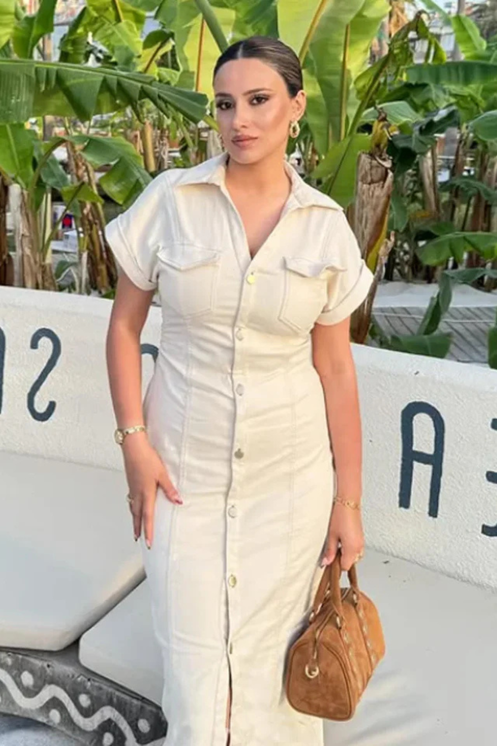 Orla – Vestido Camisero Midi de Denim Ajustado con Botones