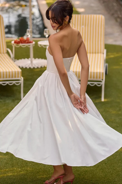 Everly – Vestido Midi sin Tirantes con Corsé y Falda Acampanada