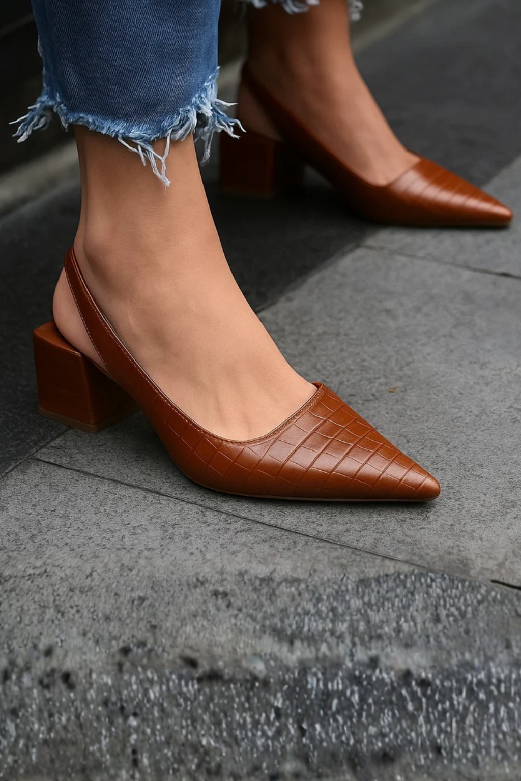 Lila – Zapatos de Tacón Bajo Slingback con Punta Apuntada