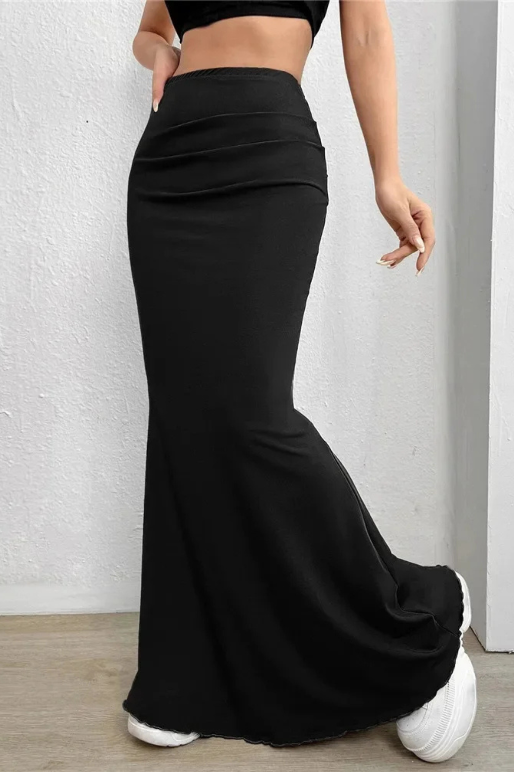 Nadine – Falda Maxi Sirena Fruncida y Ajustada de Tiro Alto