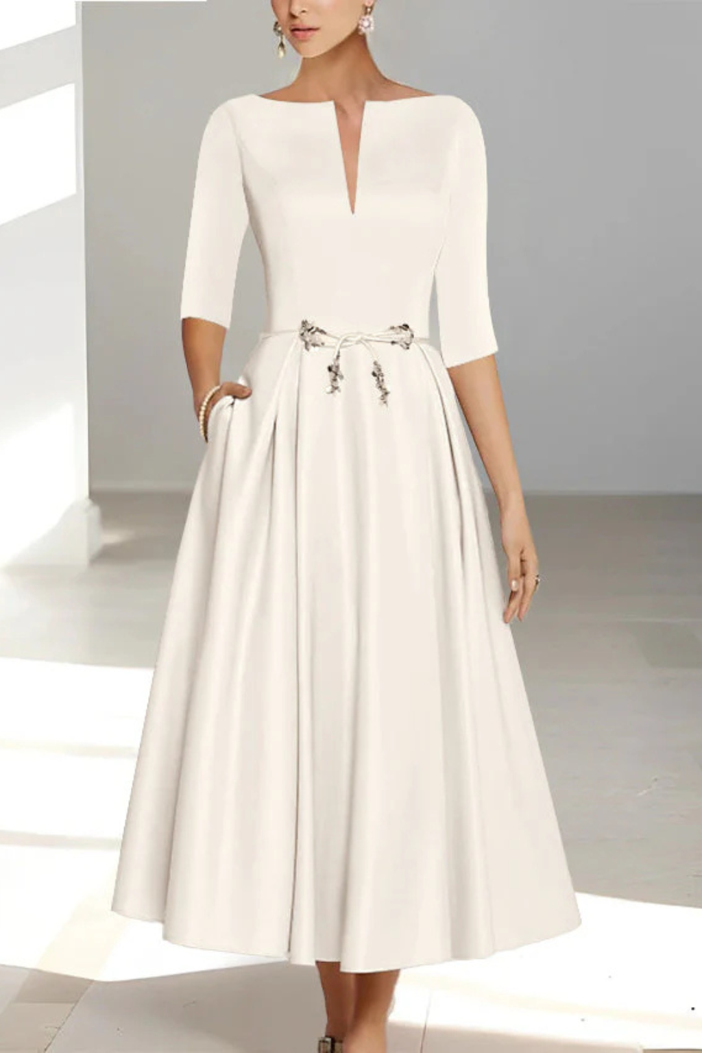 Cordelia – Vestido Midi Plisado Línea A con Cuello Barco para Boda