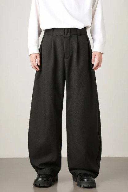 Ledger – Pantalón de Pierna Ancha con Cintura Alta y Cinturón para Hombre