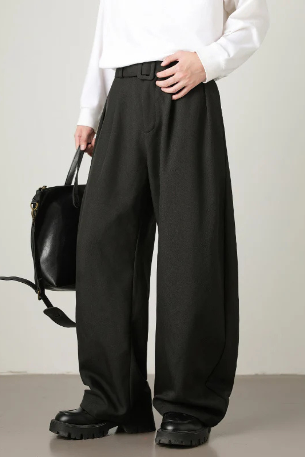 Ledger – Pantalón de Pierna Ancha con Cintura Alta y Cinturón para Hombre
