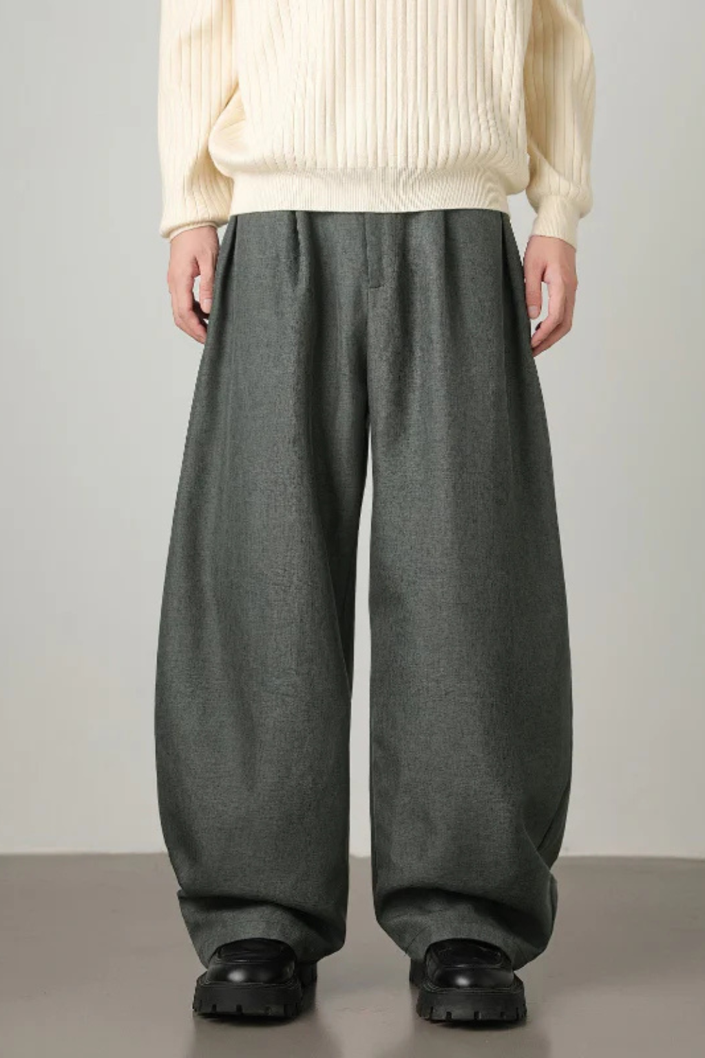 Ledger – Pantalón de Pierna Ancha con Cintura Alta y Cinturón para Hombre