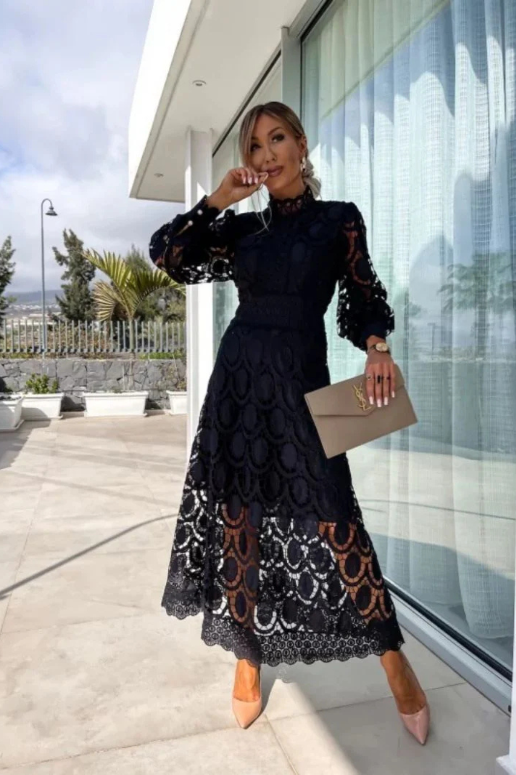 Mathilde – Vestido Midi de Encaje con Cuello Alto y Manga Larga para Boda