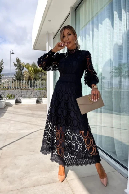 Mathilde – Vestido Midi de Encaje con Cuello Alto y Manga Larga para Boda