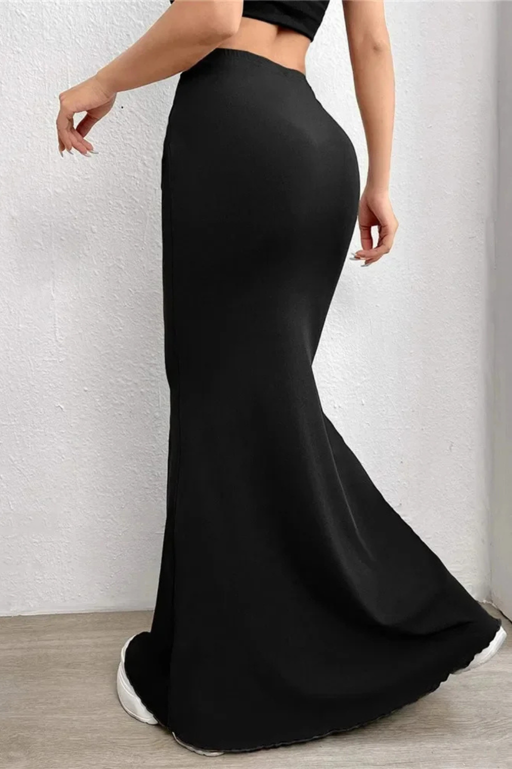 Nadine – Falda Maxi Sirena Fruncida y Ajustada de Tiro Alto