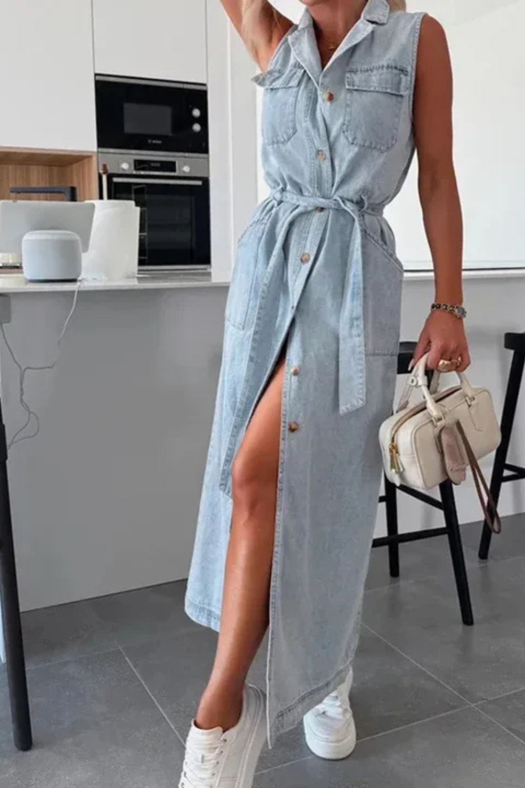 Lottie – Vestido Maxi de Denim sin Mangas con Cinturón y Abertura