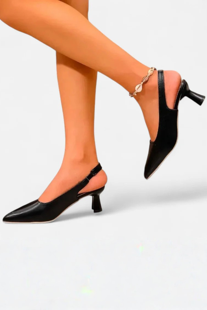 Octavia – Kitten Heels Slingback con Punta Apuntada y Acabado Mate
