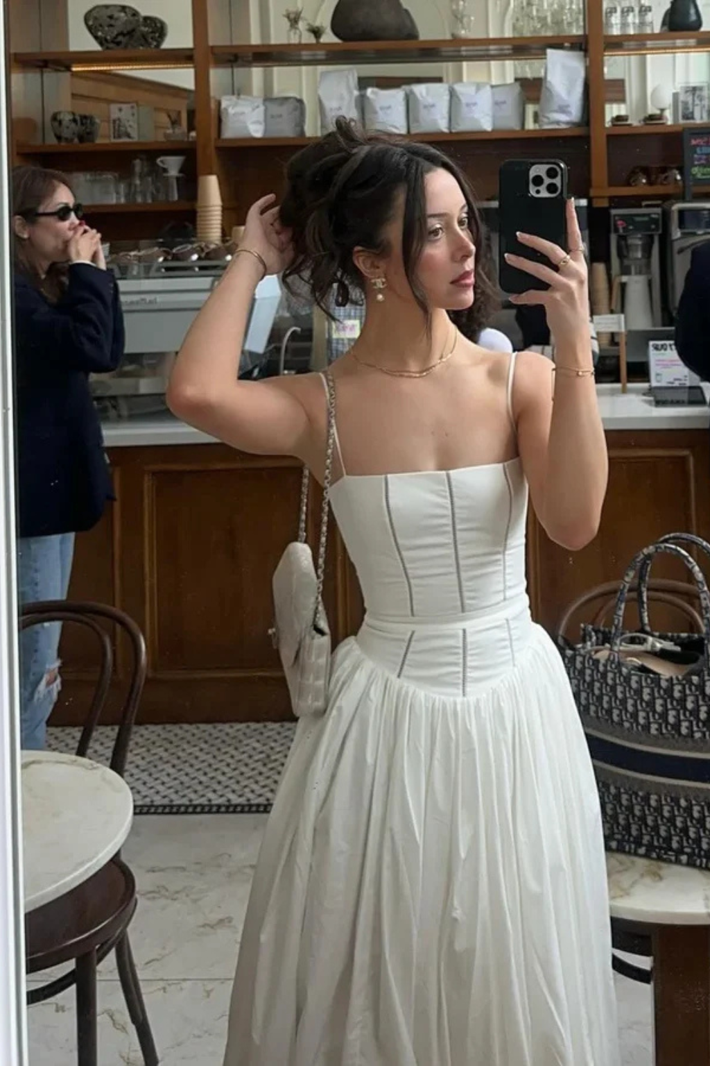 Sophia – Vestido Midi Floral en Capas para Boda de Verano