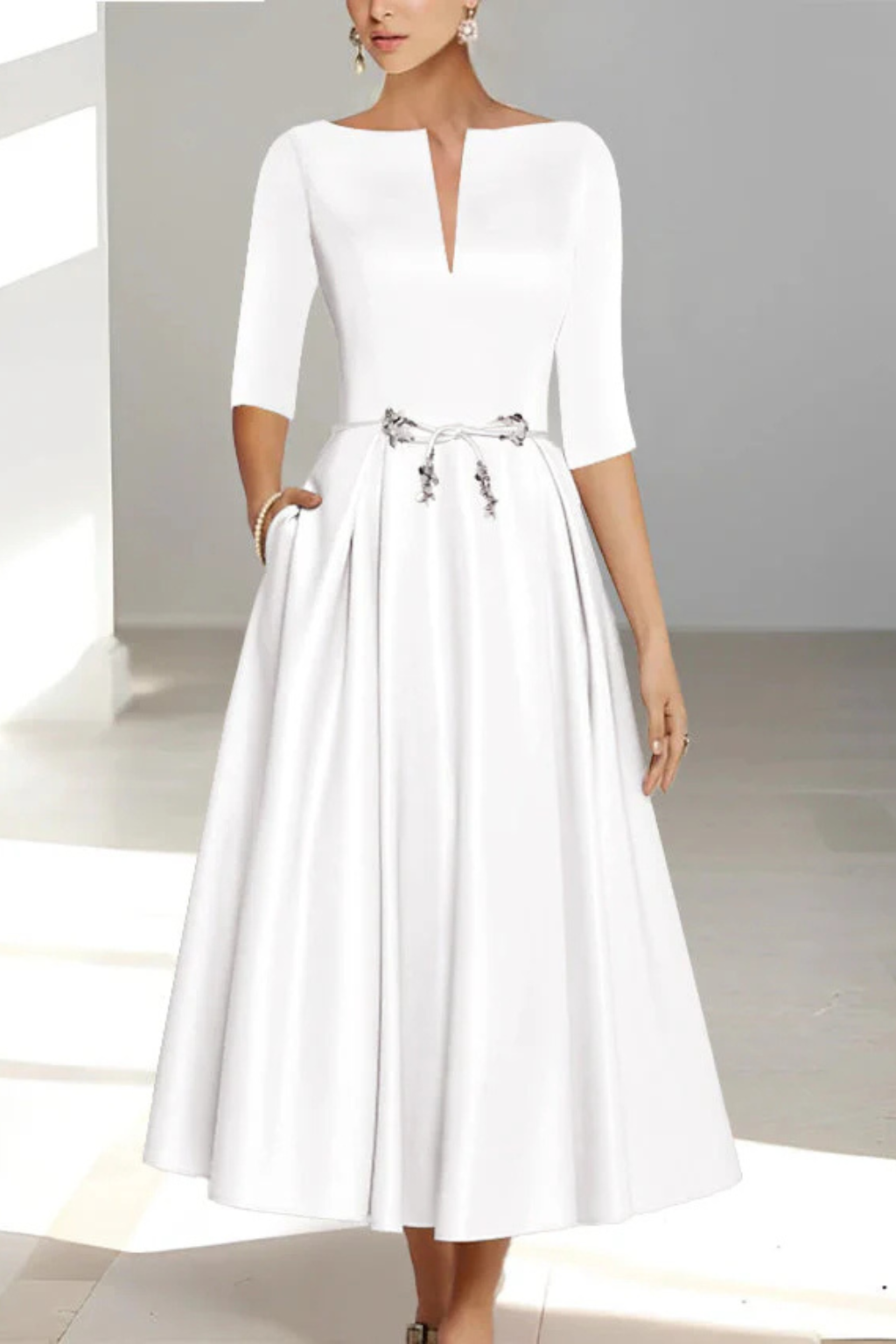 Cordelia – Vestido Midi Plisado Línea A con Cuello Barco para Boda