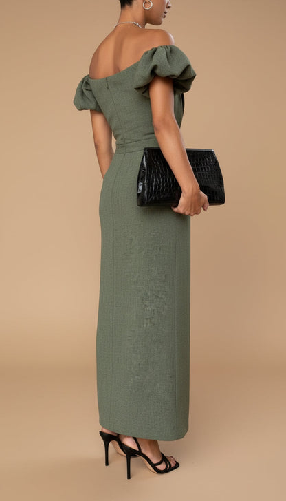 Detalle vestido corto elegante Carla – vista frontal | Horizoncor