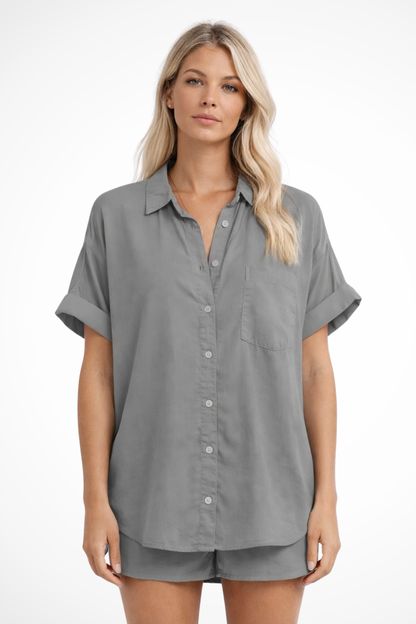 Phoebe – Camisa Oversize de Manga Corta con Bolsillo en el Pecho