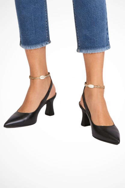 Octavia – Kitten Heels Slingback con Punta Apuntada y Acabado Mate