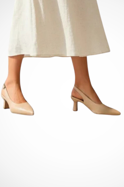 Octavia – Kitten Heels Slingback con Punta Apuntada y Acabado Mate
