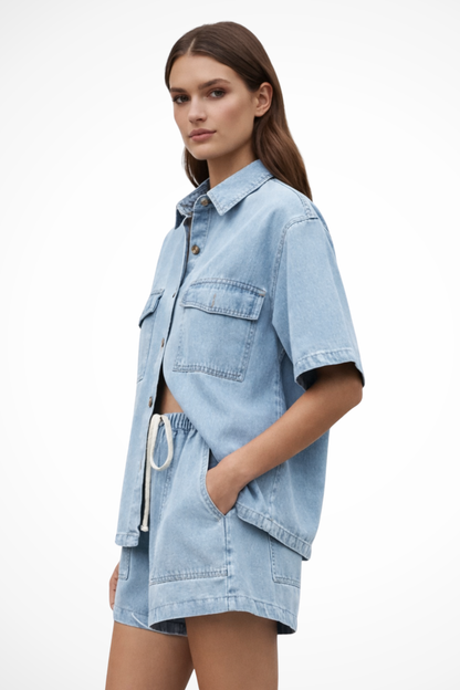 Sadie – Conjunto de Camisa Denim con Botones y Shorts