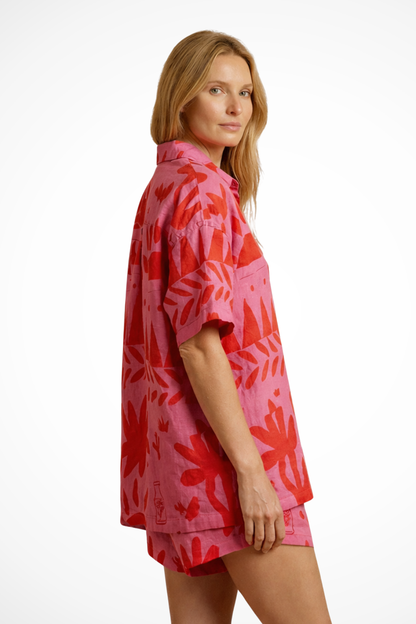 Nina – Conjunto de Camisa y Shorts Estampados con Cuello Camp