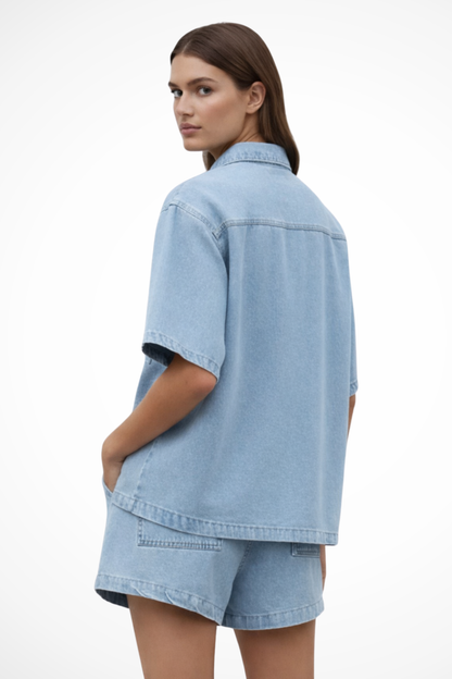 Sadie – Conjunto de Camisa Denim con Botones y Shorts