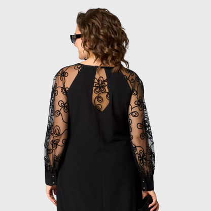 Modelo con vestido elegante Lauren | Horizoncor México