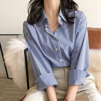 Alvara – Blusa de Rayas con Botones y Manga Larga