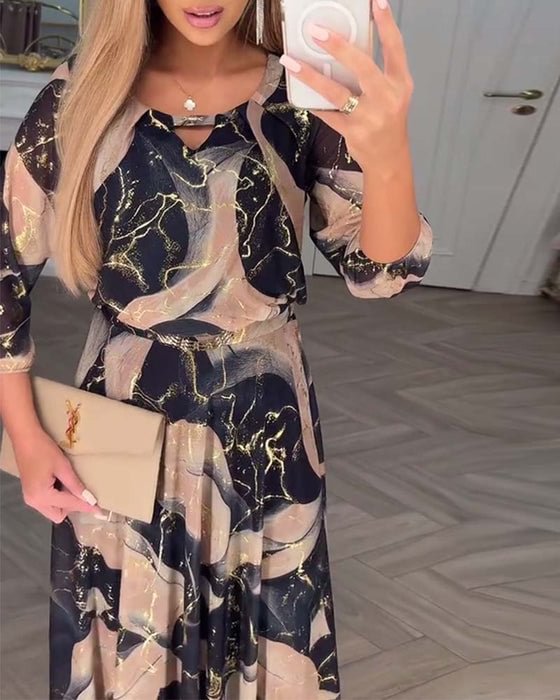 Modelo con vestido de fiesta largo Elvera | Horizoncor México