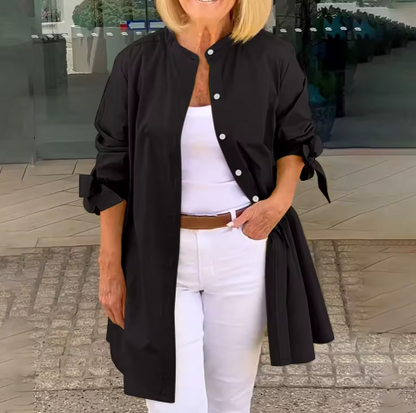 Modelo con blusas para mujer Banús | Horizoncor México