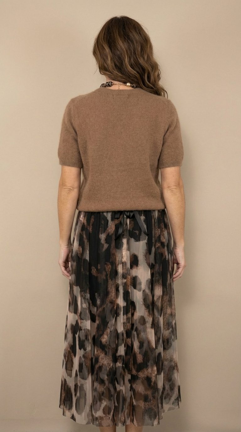 Conjunto de Falda y Blusa Savanna – vista lateral | Horizoncor